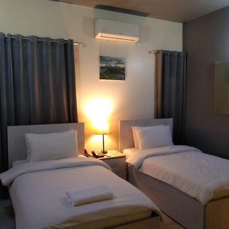 Elet Business Hotel Karachi Buitenkant foto