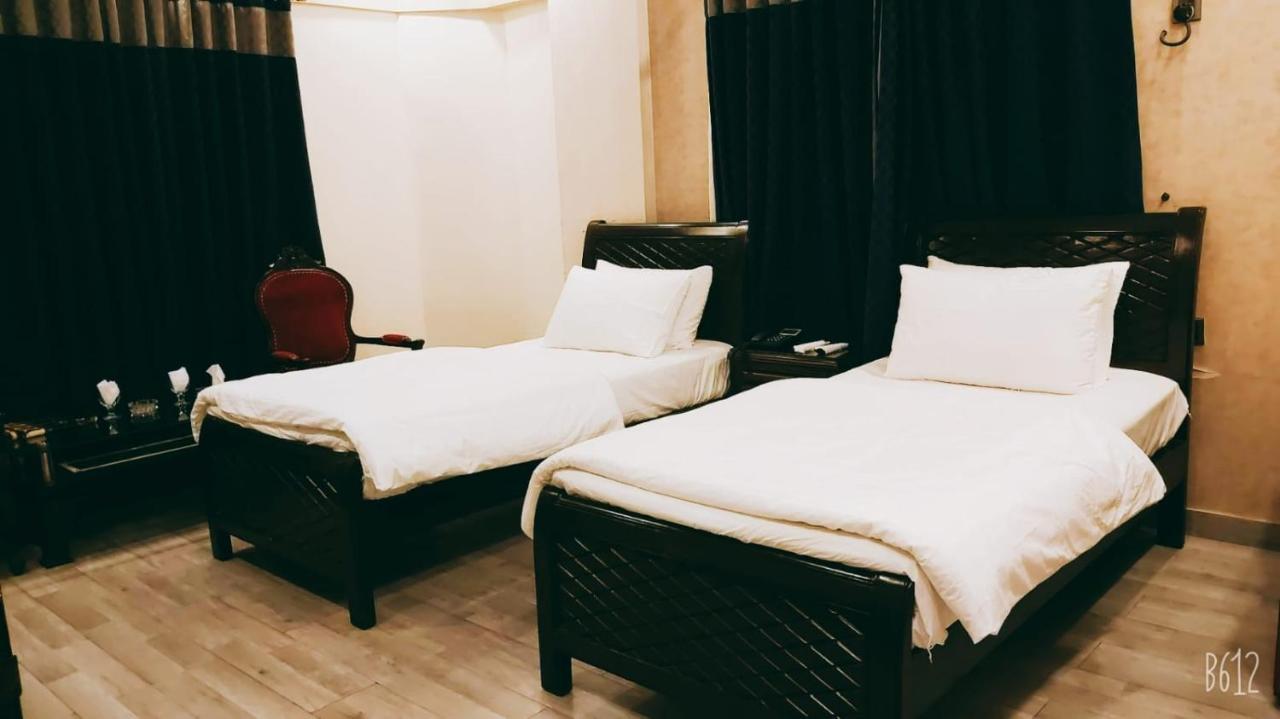 Elet Business Hotel Karachi Buitenkant foto