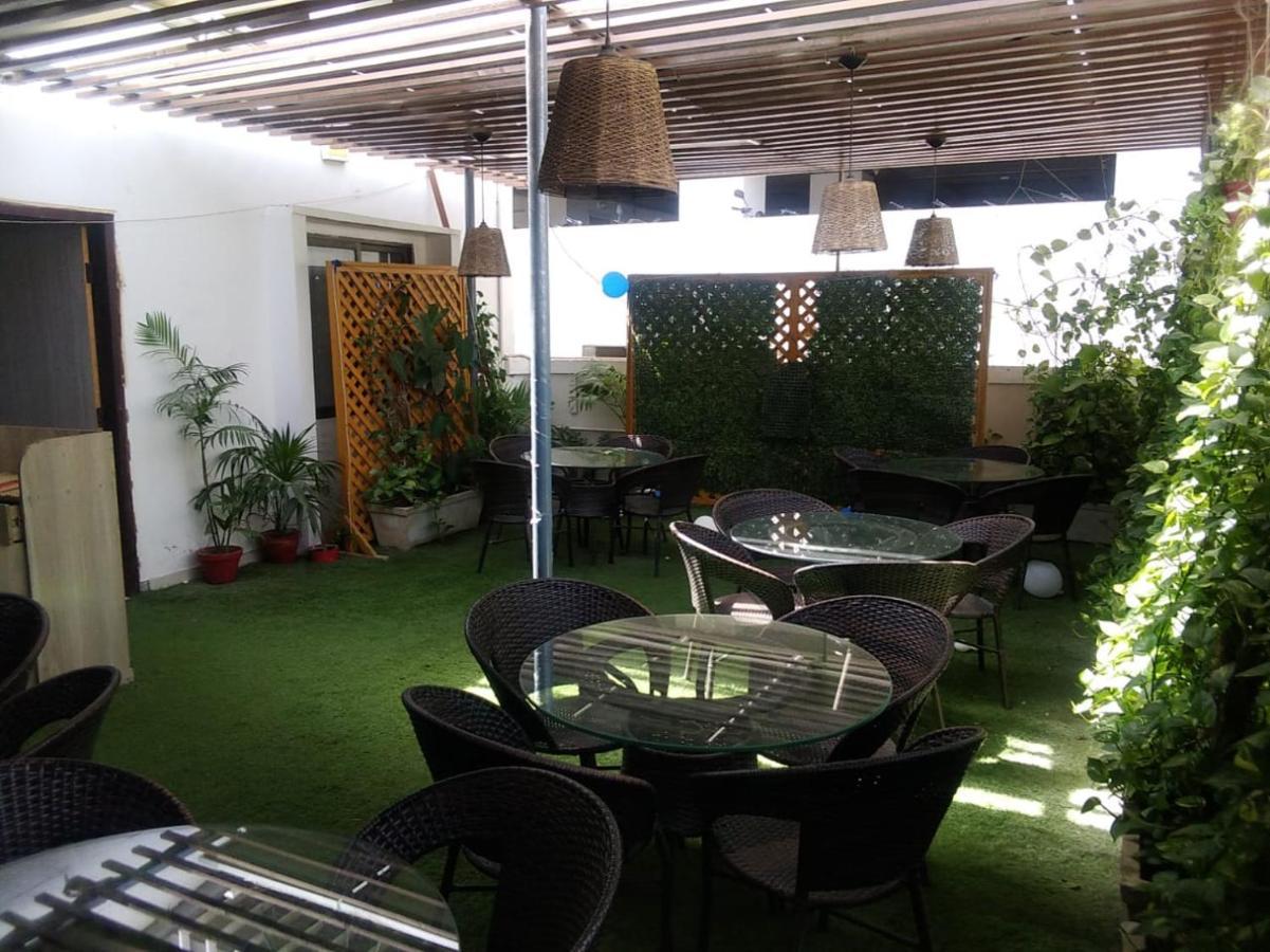 Elet Business Hotel Karachi Buitenkant foto