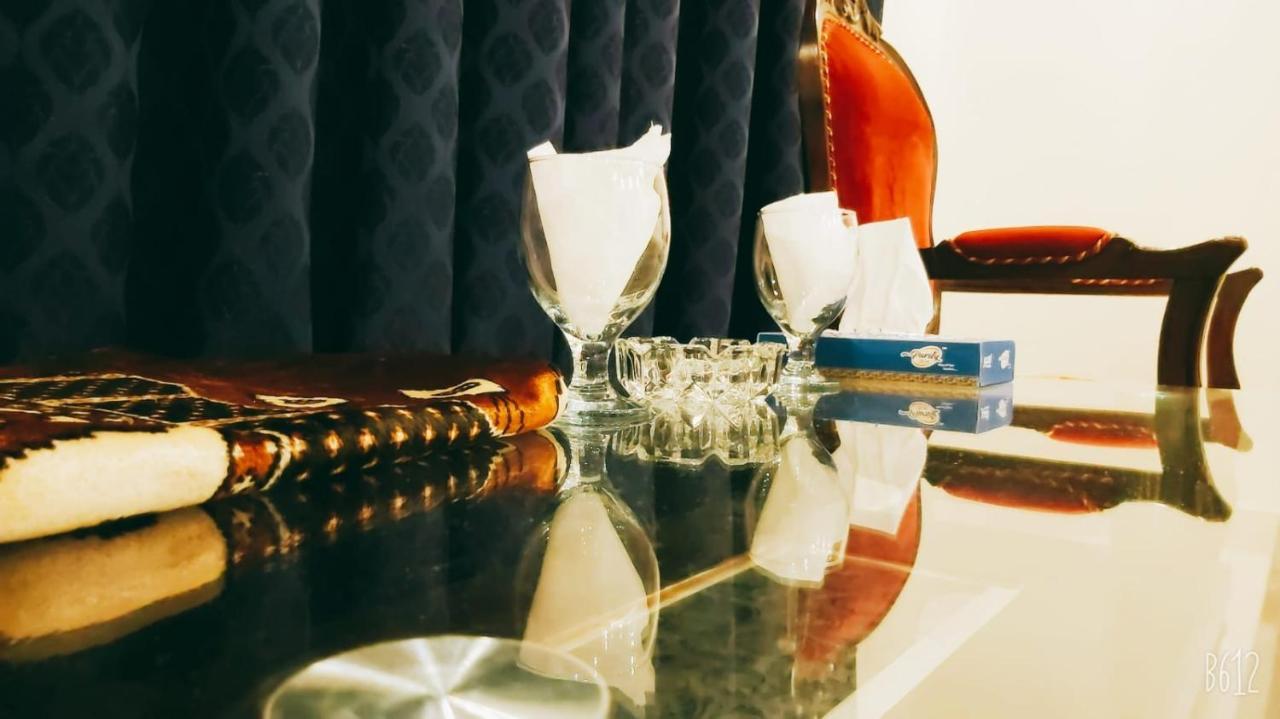 Elet Business Hotel Karachi Buitenkant foto
