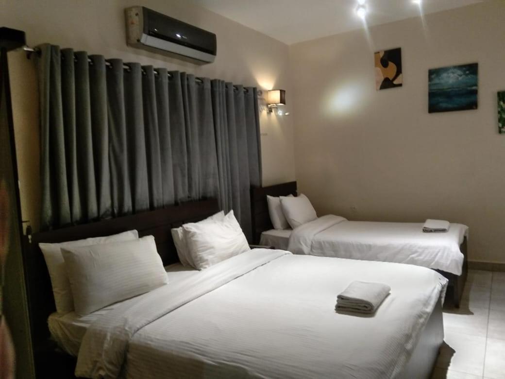 Elet Business Hotel Karachi Buitenkant foto